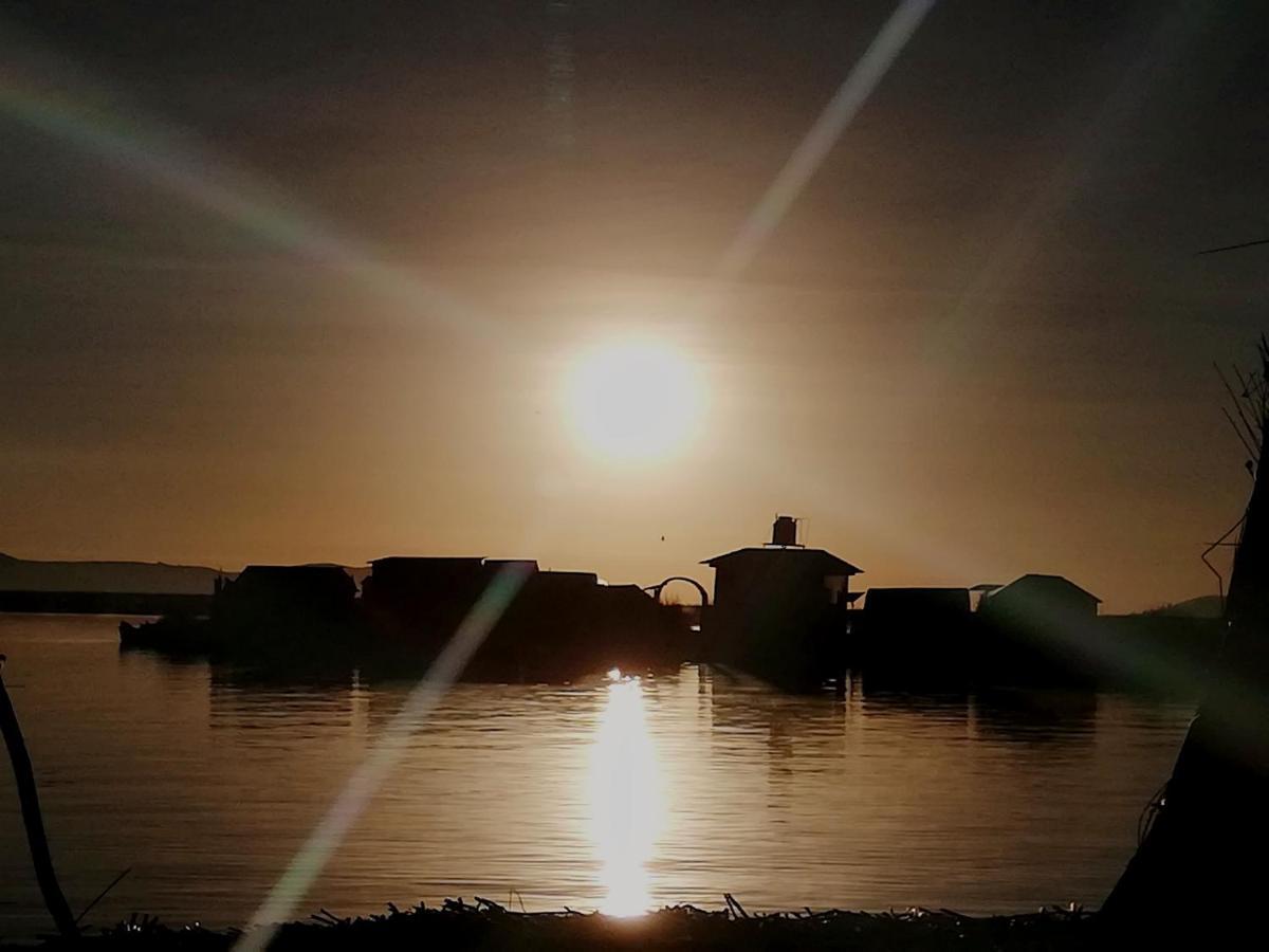 פונו Lago Titicaca מראה חיצוני תמונה